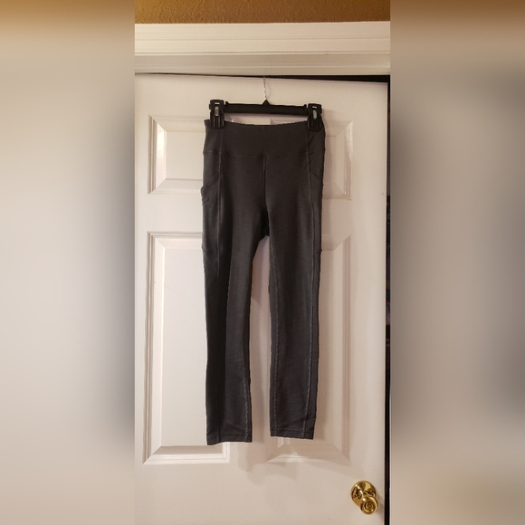 Lululemon Compression Leggings w/Pockets - Picture 1 of 3